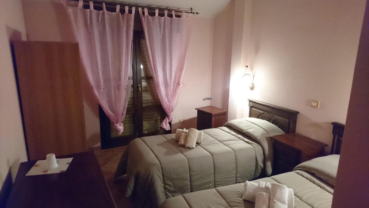 B&B Mony E Nico Риола-Сардо Экстерьер фото